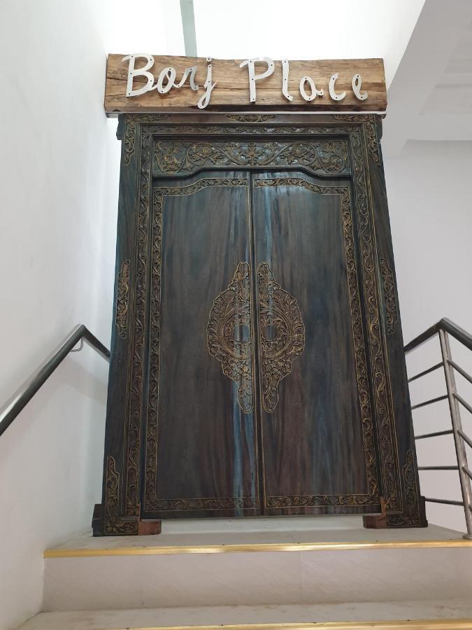 Borj Place Naga  Dış mekan fotoğraf